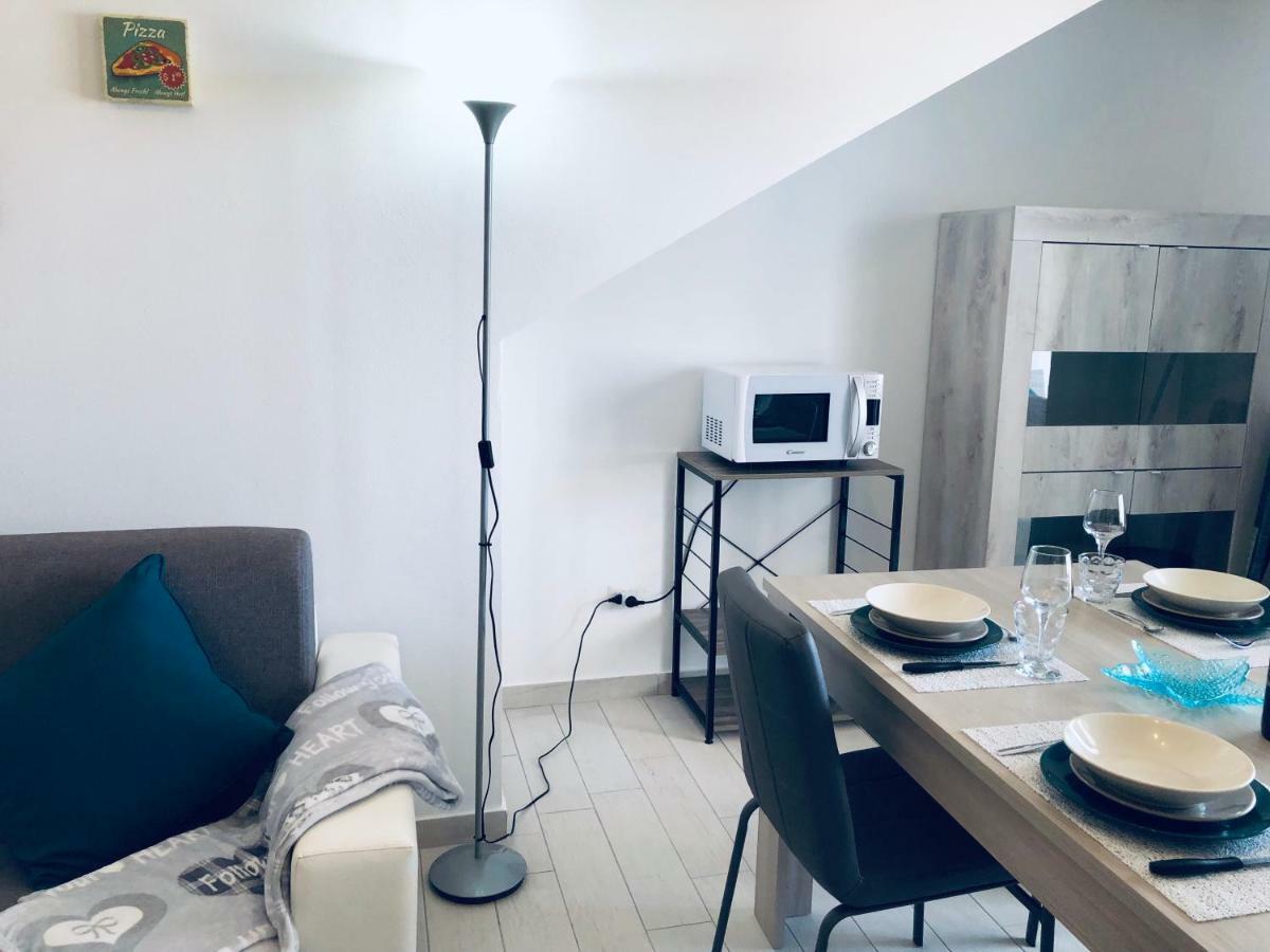 Tramonto Sea-front Apartment