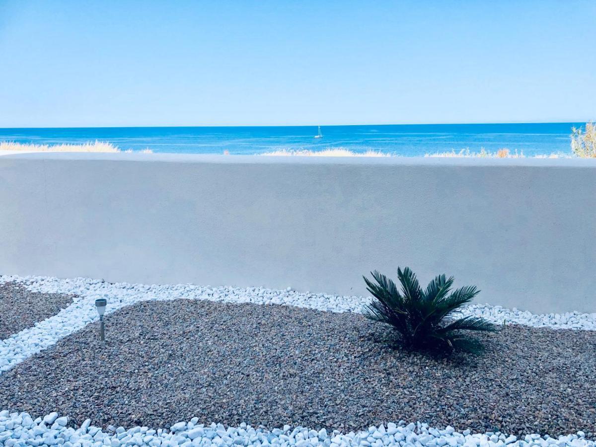 Tramonto Sea-front Apartment
