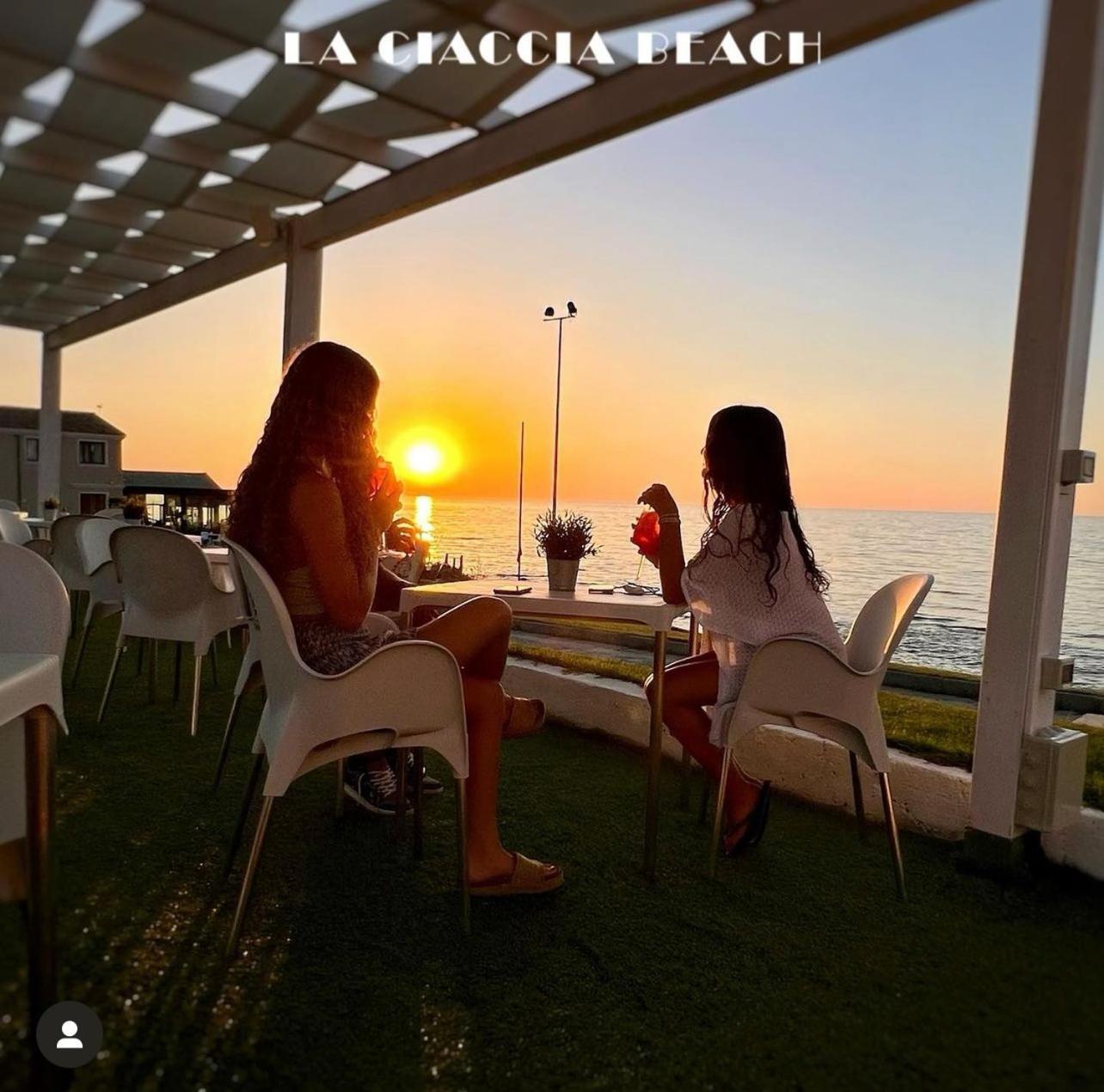 Tramonto Sea-front Apartment Valledoria (Sardinia)
